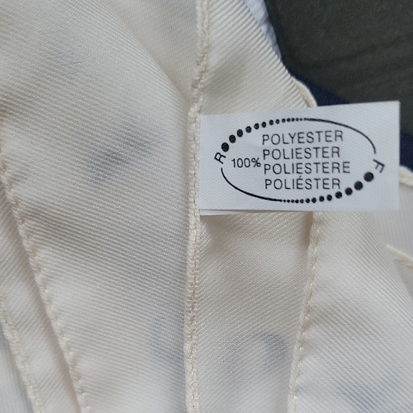 Vintage Made In Italy Paris Themed Navi Blue and Cream Square Scarf Size 33×34 - Picture 6 of 7